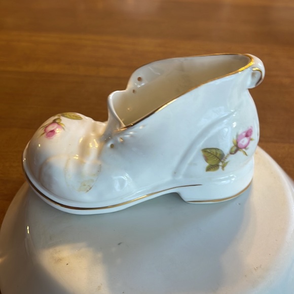 Royal Tara Baby Shoe Candle/ planter - Picture 3 of 6